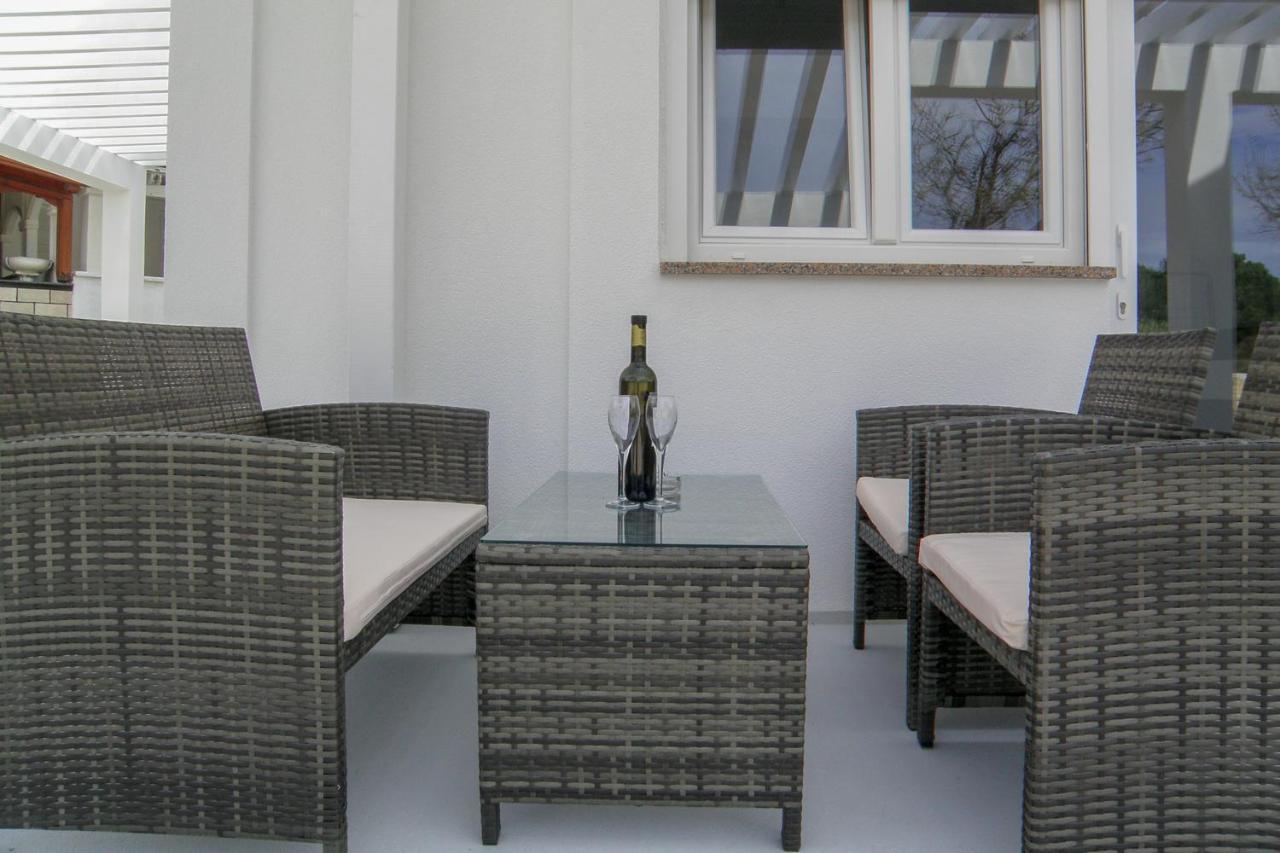 Lada Apartmani Novalja Ngoại thất bức ảnh